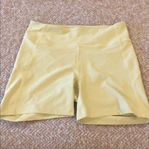 FINAL PRICE NWOT Outdoor Voices Warm Up short 5”